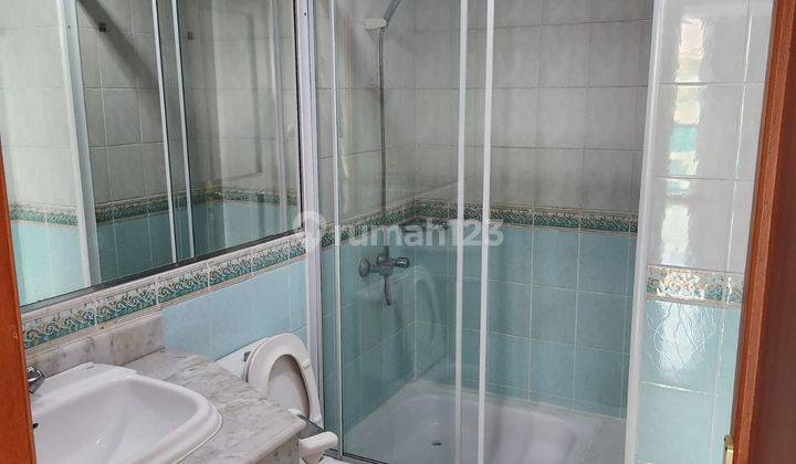 Dijual 2 BR Unit Apartment Casablanca Semi Furnished 2