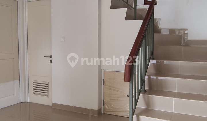 Termurah disewakan Malibu Village di Gading Serpong Tangerang 2