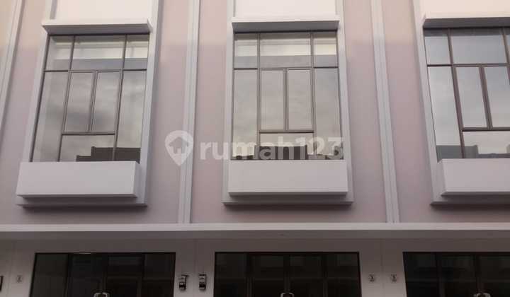 Cheapest shop house for rent at Aniva Grande in Gading Serpong, Tangerang