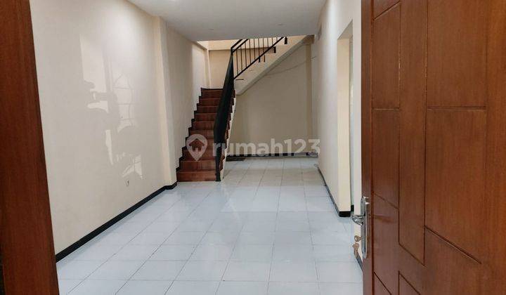 Rumah di kontrakan 3