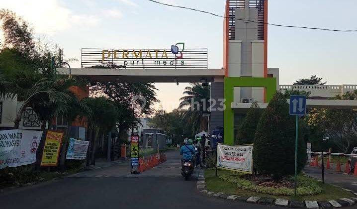 Rumah minimalis 2 lantai dalam komplek 1