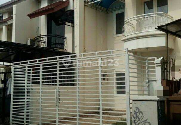 Rumah minimalis 2 lantai dalam komplek 2