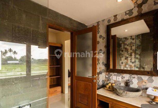 Private Villa With Mountain and Rice field Views In Ubud Bali 8