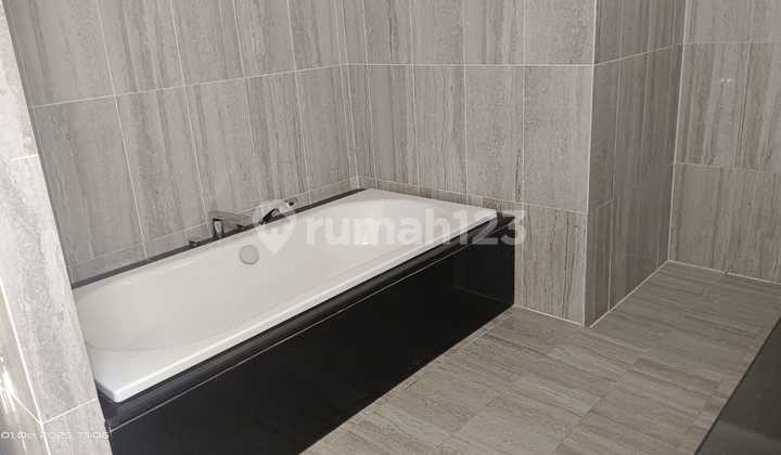 Harga Murah Rumah Baru Agung Podomoro Park Akses Langsung Danau 2