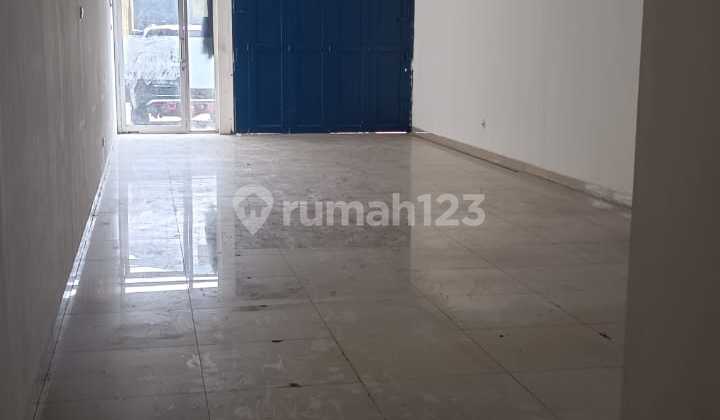 Mainroad Gunung Batu Shop-House. Ready for Rent.