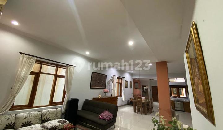 Rumah dan Tempat Usaha Main Road Cihampelas Bandung Rumah dan Tempat Usaha Main Road Cihampelas Bandung