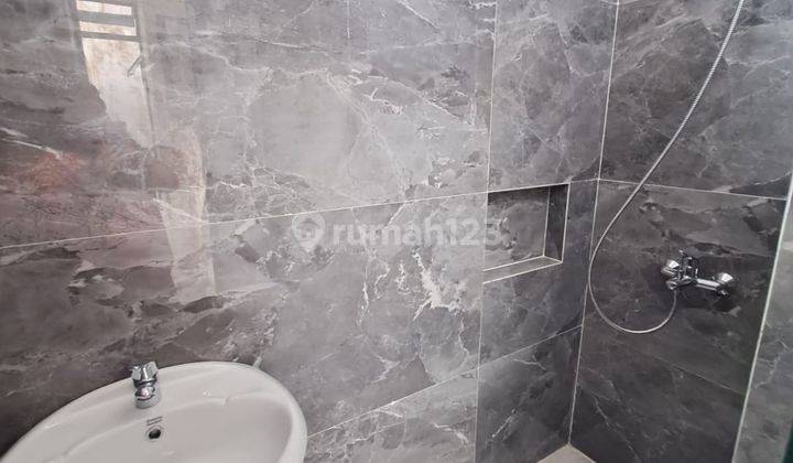 Rumah di Villa Melati Gress baru selesai dibangun 12