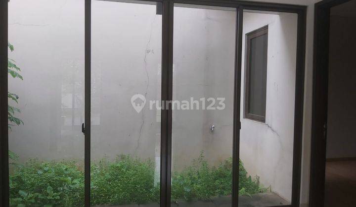 Rumah disewa blm prn dihuni 2 Lantai 9