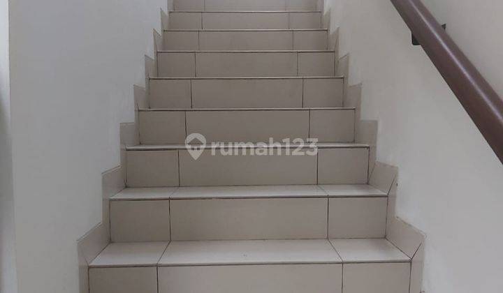 Rumah disewa blm prn dihuni 2 Lantai 12