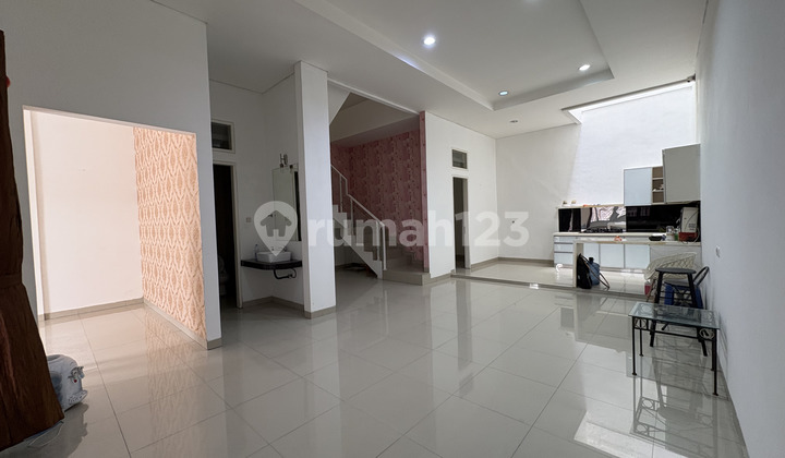 Dijual Cepat Rumah Semi Furnish Luas 120M2 Termurah Muara Karang Dijual Cepat Rumah Semi Furnish Luas 120M2 Termurah Muara Karang