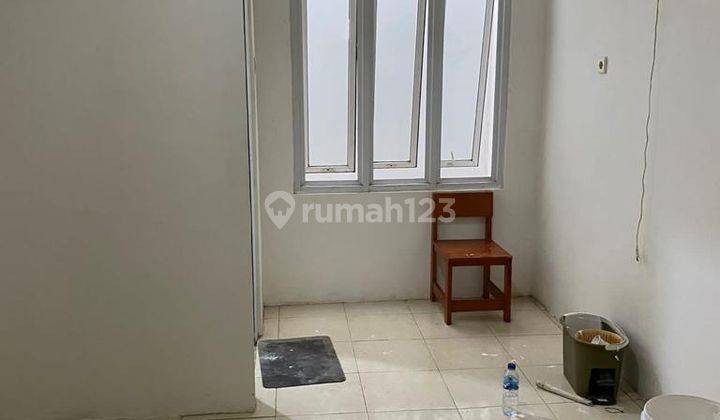 Rumah 2 Lantai Luas 6x15 90m2 Type 3kt di Perumahan Green Court Cengkareng Jakarta Barat 8