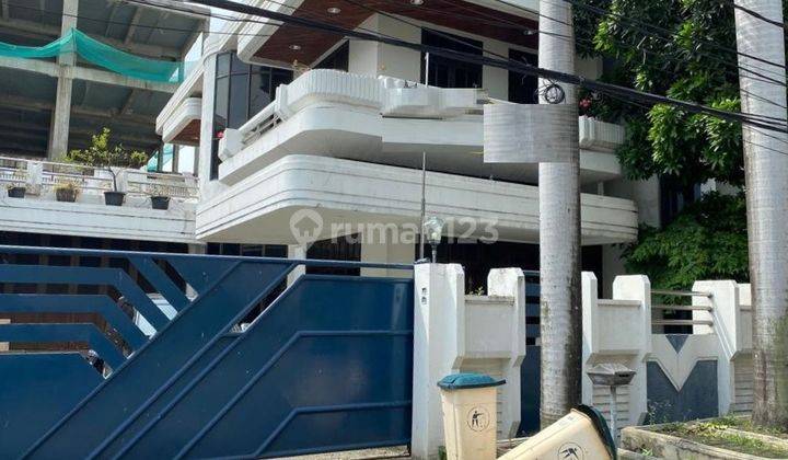 Rumah 2 Lantai Luas 480m2 24x20 Type 4kt di Pluit Penjaringan 1