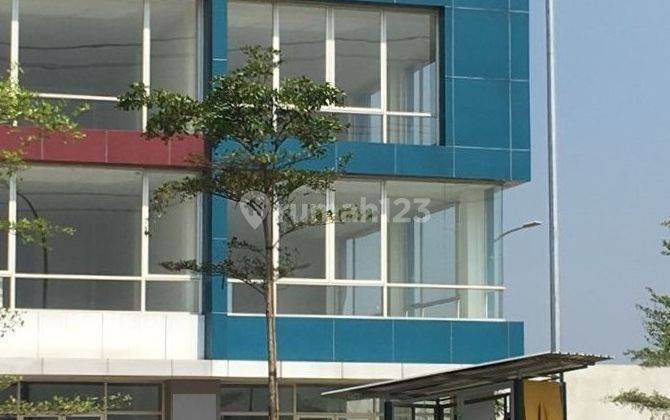 Disewakan Ruko Terrace Hook 3 Lantai Luas 6x18 108m2 di Suvarna Sutera Tangerang 1