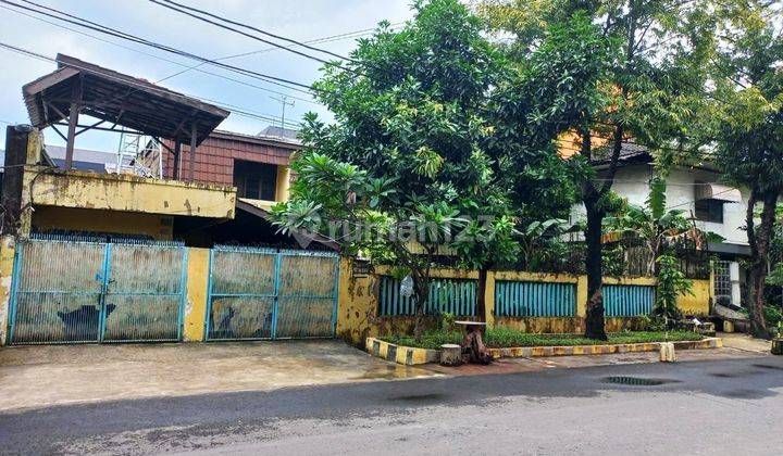 Rumah Tua Hitung Tanah 2lt 825m2 20x41 4kt di Jl Bima Kembangan  2