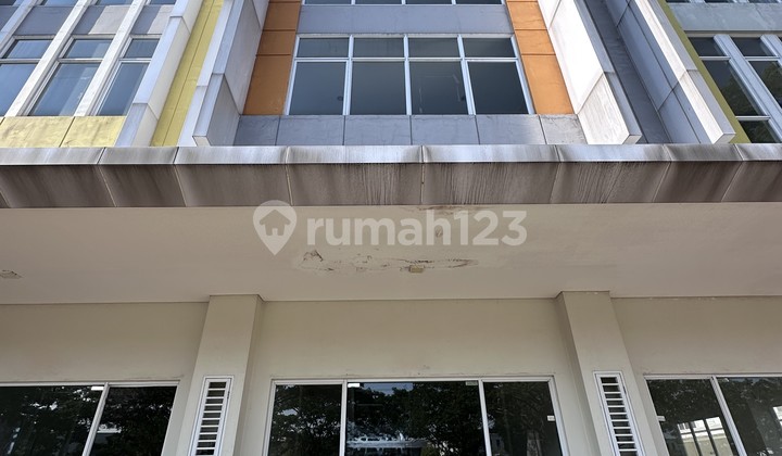 Ruko Sapphire 5x17 Hadap Boulevard Summarecon Emerald Karawang Ruko Sapphire 5x17 Hadap Boulevard Summarecon Emerald Karawang