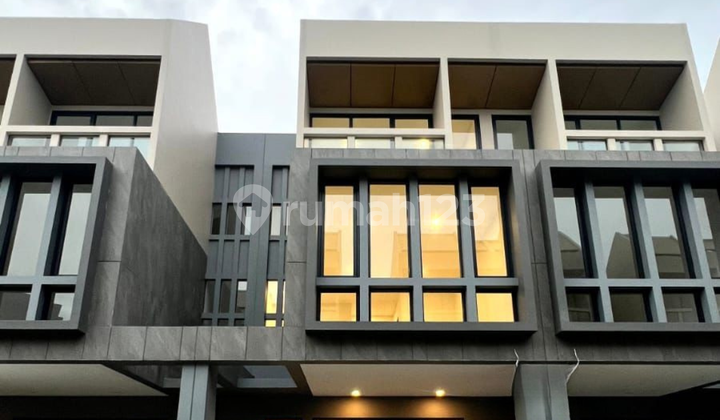 Ruko Premium Del Rey BSD 6X15 90M2 3Lt PPJB Strategis