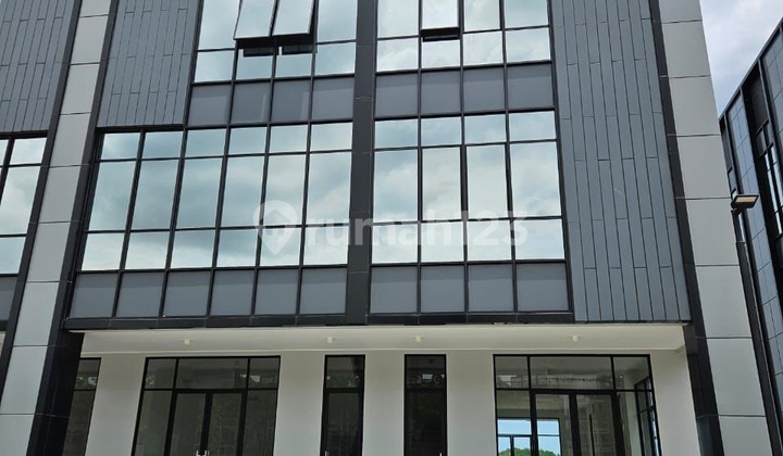 Hollywood Marina Bay PIK 2 6x21 Corner Facing Boulevard Terrace Shop