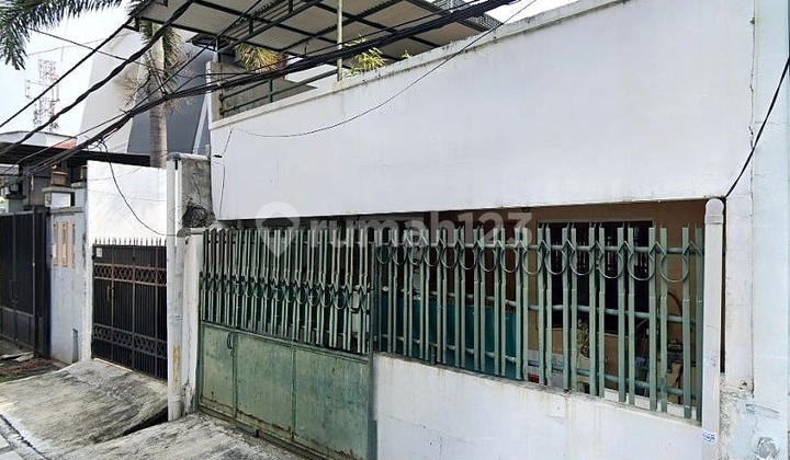 Dijual Cepat Rumah 2 Lantai 120M 3+1Kt SHM di Kartini Sawah Besar