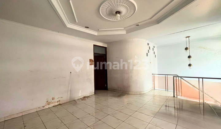 Cheapest Multi-functional! Suitable for boarding houses, expedition warehouses, dormitories, and home businesses, 2 floors 315m, house in Muara Karang.