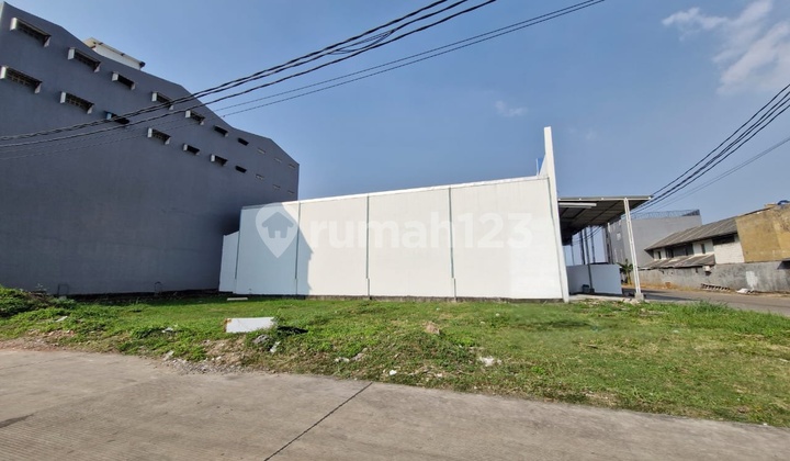 Corner Lot 13,39x33 442m2 in Arcadia Warehouse Daan Mogot