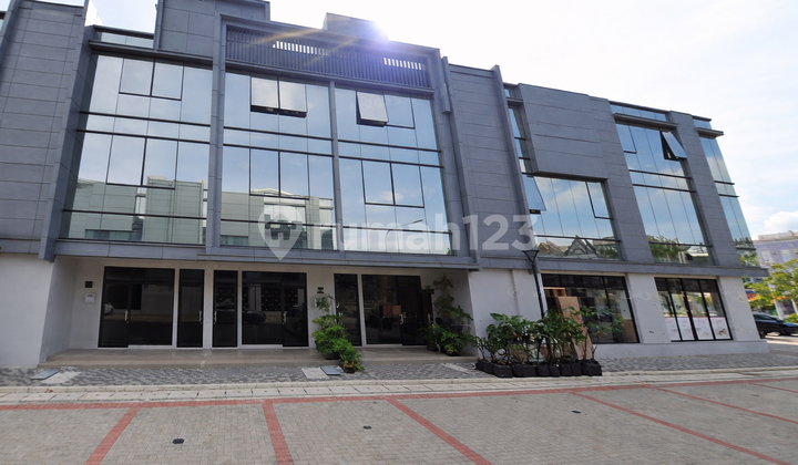 Osaka Ruko Pik 2 Mixed Use 4.5x16.25 with 3 Rooms, 2 AC Units Included. 1