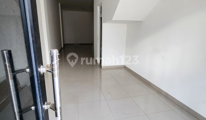 Osaka Ruko Pik 2 Mixed Use 4.5x16.25 with 3 Rooms, 2 AC Units Included. 2