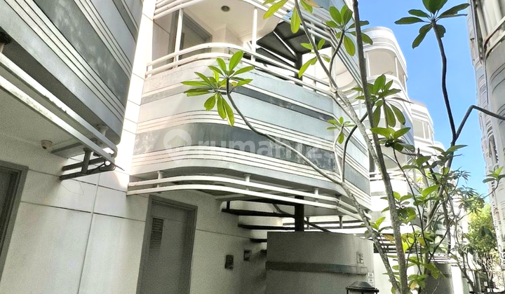 Rumah Kost 3Lt 34m2 6KT Full Furnish Anarta House Vanya Park BSD Rumah Kost 3Lt 34m2 6KT Full Furnish Anarta House Vanya Park BSD