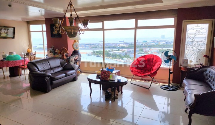 Mutiara Beach Apartment Enggano 161m 3+1BR Semi Furnished Sea View