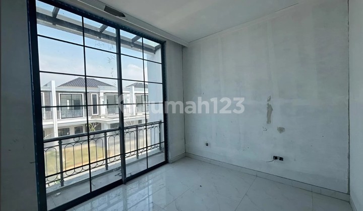 Rumah Cluster Villa Pasir Putih 150M2 4+1Kt Type Oakwood Pik2 2