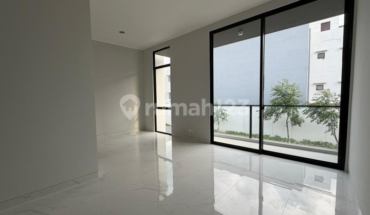Rumah 8X20 3+1Kt 2Lt di Kuningan Village Pik 2 Siap Huni Strategis