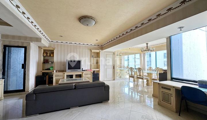 Termurah, Unit Langka di Apartemen Taman Anggrek, 3BR Size 176m2, Sudah Renov 2