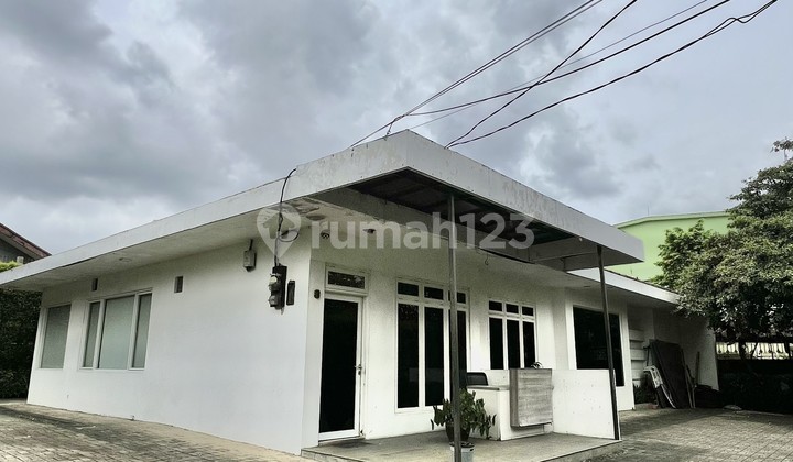 Rumah 768M2 6Kt SHM Siap Huni Lokasi Strategis di Jakarta Selatan 2