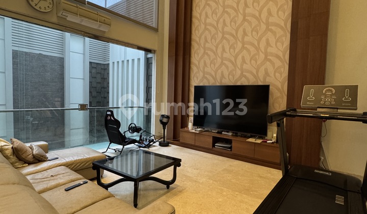 Rumah Mewah Puri Kembangan 3,5Lt 10,5X20 Semi Furnish Sudah Renov