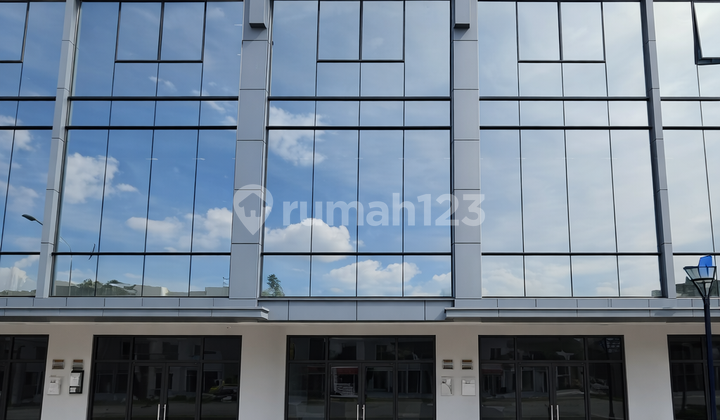 Ruko Osaka Pik 2 4,5X15 Type High Ceiling Hadap Jalan Raya Kawasan Ramai