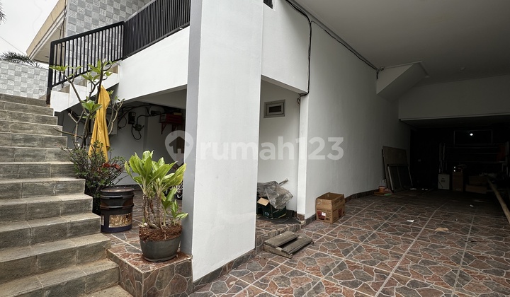 Rumah Taman Kencana 3,5 Lantai 8x15 3+1KT SHM Bisa KPR Strategis 2
