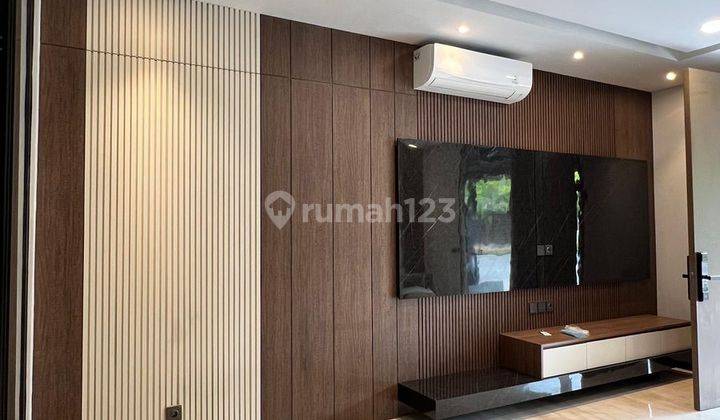 ruang keluarga brandnew rumah 8x15 4+1kt full