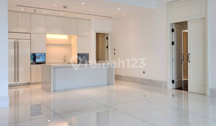 Luxury Apartment St Regis South Jakarta 355M2 3+1BR View Monas Ready to Occupy 2