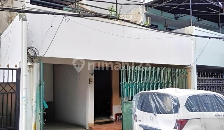 Dijual Cepat Rumah 2 Lantai 120M 3+1Kt SHM di Kartini Sawah Besar 2