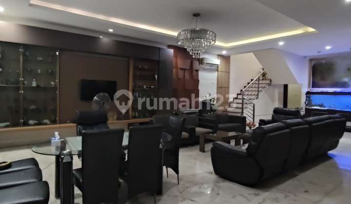 Dijual Cepat Rumah 2.5 Lt Full Furnished Siap Huni, Cempaka Putih. Jakarta Pusat
