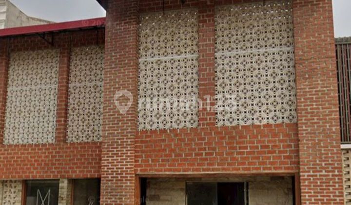 For Sale: 2-story Commercial Space in Kemang 2