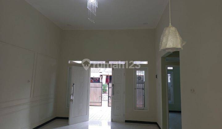 Dijual Rumah Baru Masih Gress di Harapan Indah Bekasi 1