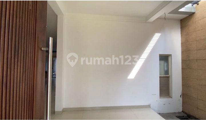 For Sale Sutera Palma Alam Sutera House, 300 M2 area, South Tangerang 2