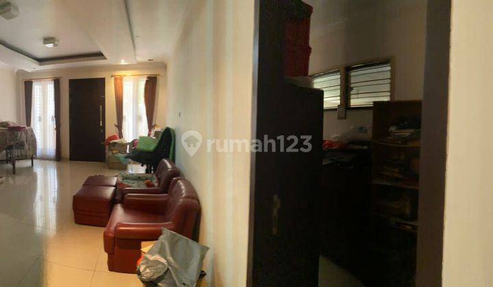 Dijual Rumah Tua Hitung Tanah ( HOOK ) di Jelambar . Jakarta Barat 2