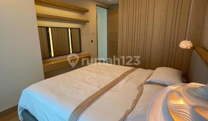 Dijual Apartemen Windsor Type 3 + 1 Luxury Furnished, Puri. Jakarta Barat 2