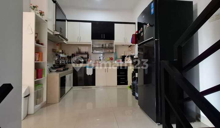 Dijual Cepat Rumah 3 Lantai Siap Huni, Furnished. Sunter Jakarta Utara Dijual Cepat Rumah 3 Lantai Siap Huni, Furnished. Sunter Jakarta Utara