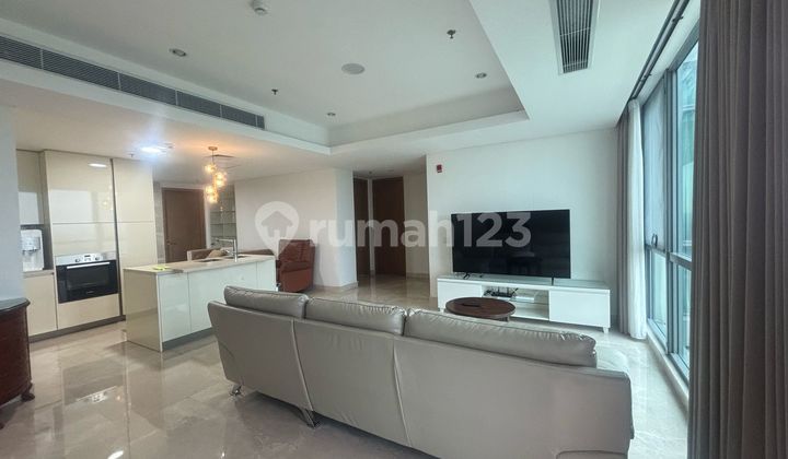 For Rent Luxury Hillcrest 3BR Furnished Apartment. Lippo Karawaci.