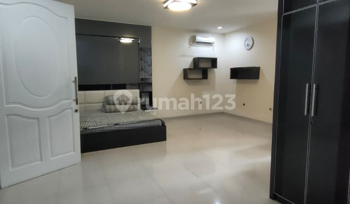 Disewakan Rumah Katamaran Indah uk 8x25m2 Furnished 