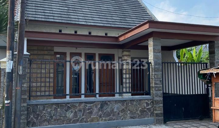 Rumah Bagus Siap Huni Di Jl Bunga-bunga Soehat 