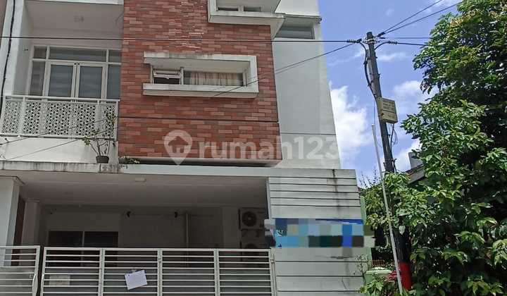 Nice Boarding House Strategic Location Near UB Soehat Campus