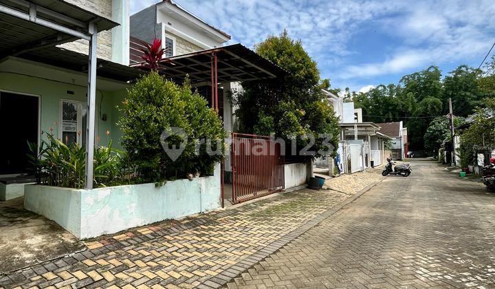 House on Jl. Joyo Agung Merjosari, Merjosari, Lowokwaru District, Malang City, East Java House on Jl. Joyo Agung Merjosari, Merjosari, Lowokwaru District, Malang City, East Java